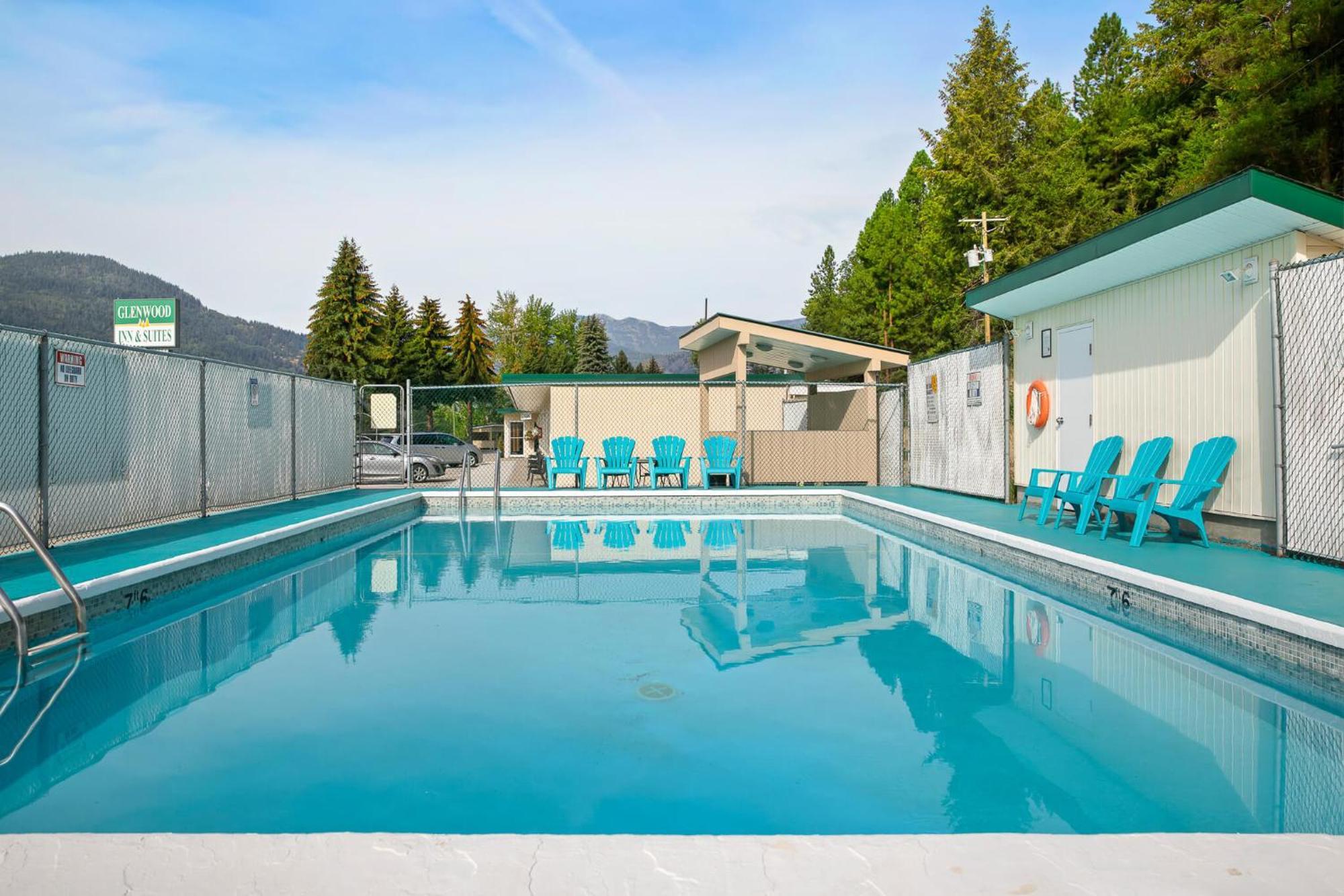 Glenwood Inn & Suites Trail Luaran gambar