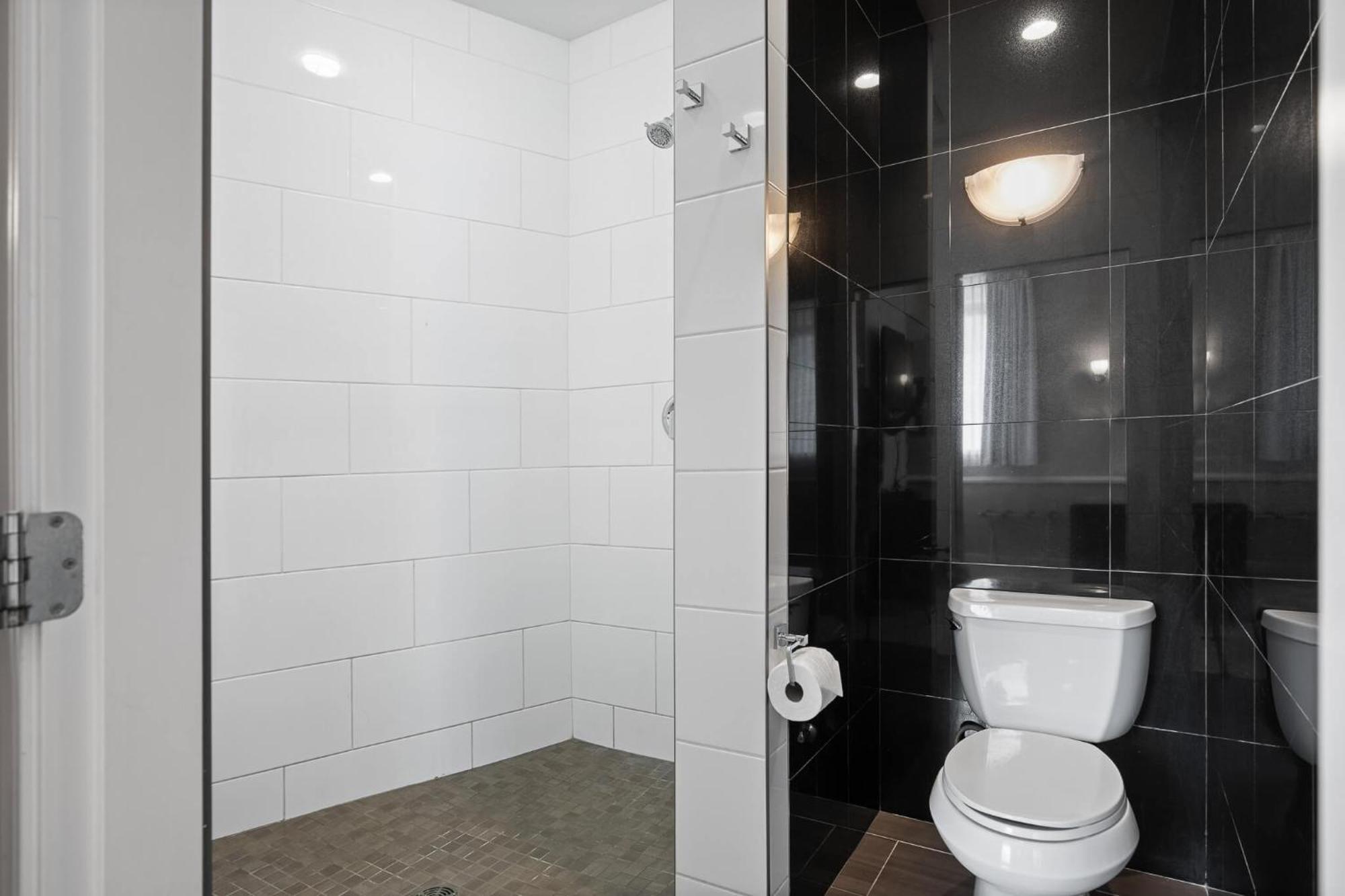 Glenwood Inn & Suites Trail Luaran gambar