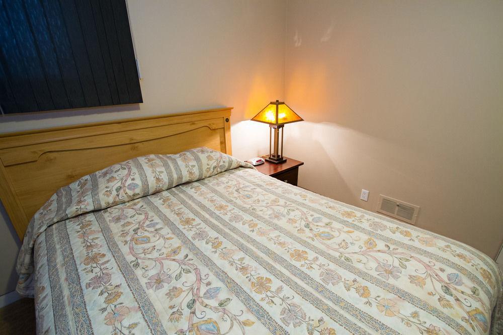 Glenwood Inn & Suites Trail Luaran gambar