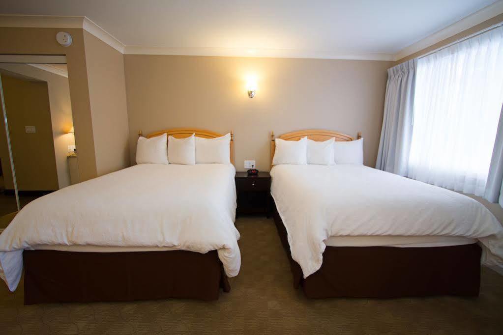 Glenwood Inn & Suites Trail Luaran gambar