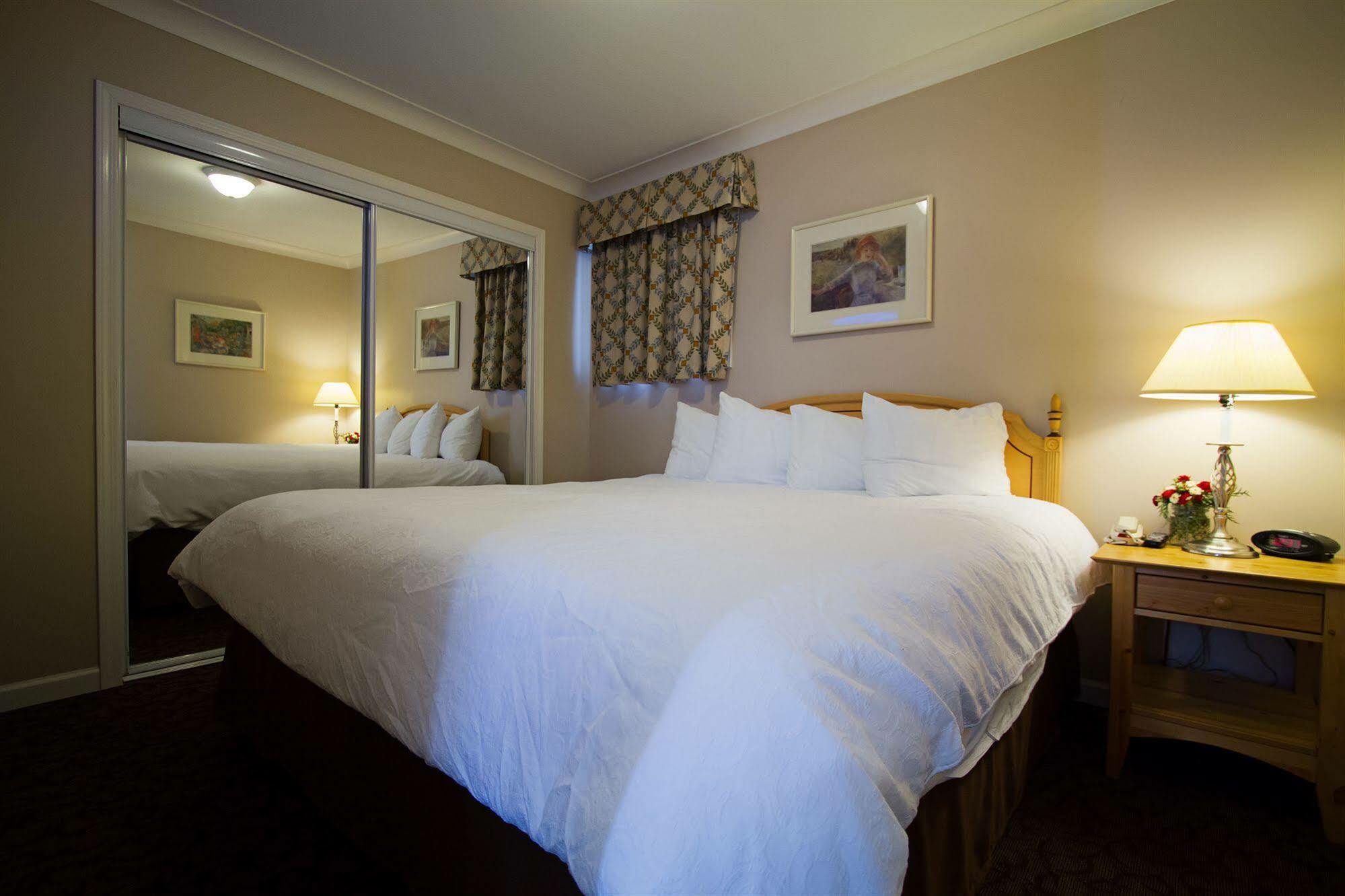 Glenwood Inn & Suites Trail Luaran gambar